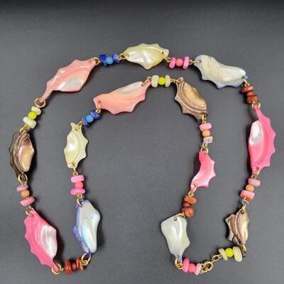 COLORFUL SEASHELL? BEADED NECKLACE