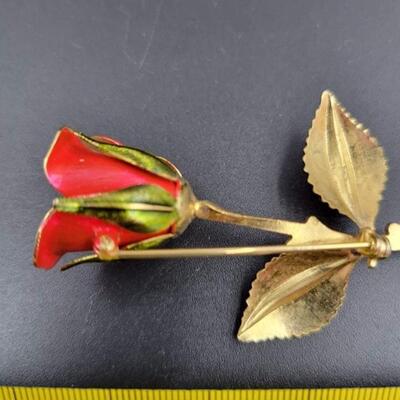 METAL ROSE BROOCH