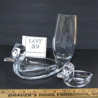 Vintage Duncan Miller Duck Ashtrays and Signed Vase With Etched Lady Image