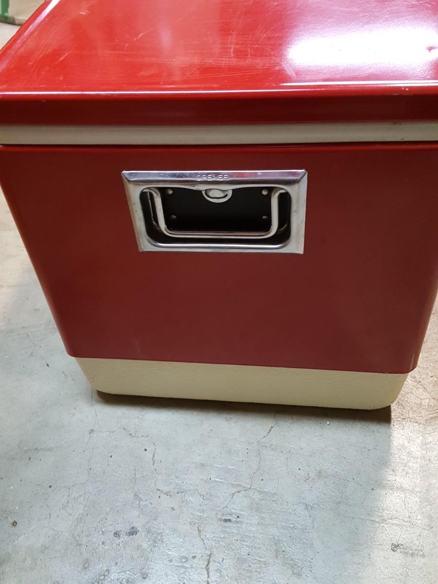 値下げ　ColemanCAMPSTOVE(赤) Coleman Steel 54qt Belted Cooler - Red : Target