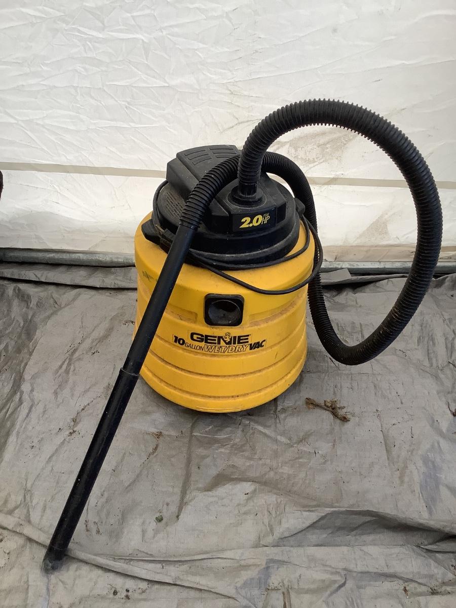 T920 GENIE 10 Gallon Wet/Dry Vacuum