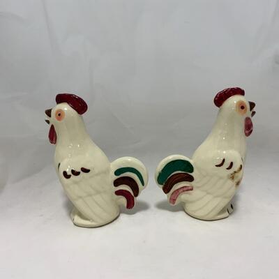 -33- SHAWNEE | 1940s Chanticleer Chicken | Salt and Pepper Shakers