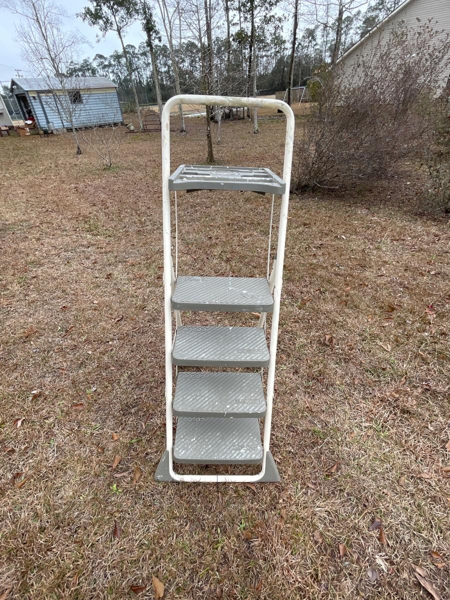 COSCO 6ft Paint Ladder See Details EstateSales Org   A 67346791 Ltbarzervdxwnhcb 