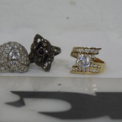 8 Rings Costume Jewelry: Black Stones, Clear, Purple Yellow Stones, etc
