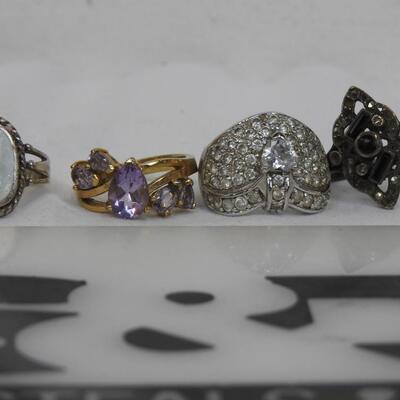 8 Rings Costume Jewelry: Black Stones, Clear, Purple Yellow Stones, etc