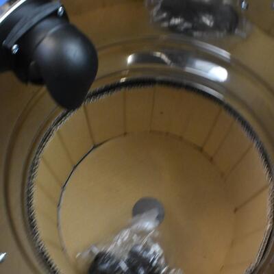 Hart 6 gal 5 peak HP Stainless Steel wet/dry vac,