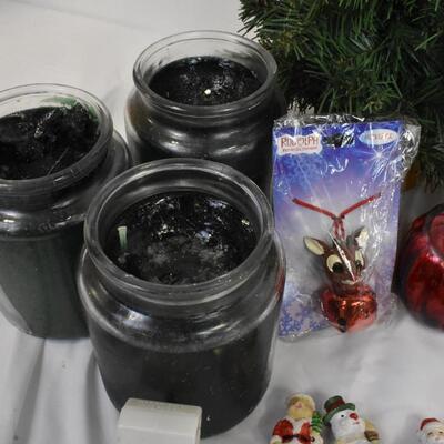20+ Christmas lot: Pancake cutters, tree, candles, train set, cheese spreaders