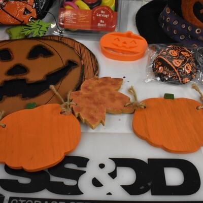 Halloween lot: 9+pcs, vinyl silhouettes,jack-o-lantern,, no carving kit, garland