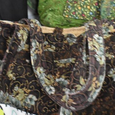 4 cloth bag/Graco diaper bag with changing pad
