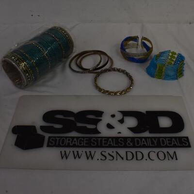 Large lot of Bangles & Beaded Bracelets: multi colors, 1 w/ rhinestones
