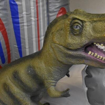 Toy lot of 2 inflatable shuttles, water rafts Incredible Hulk,, dinosaur, lizard