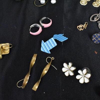 50+ Plus Pairs, Mixed Earring Lot, Assorted Colors and Styles, Good Condition Costume Jewelry