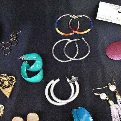 50+ Plus Pairs, Mixed Earring Lot, Assorted Colors and Styles, Good Condition Costume Jewelry
