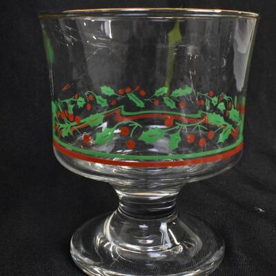 10 Winter Themed Wine Glasses: 8 Snowy Forest Scene, 2 Mistletoe, Gold Rims