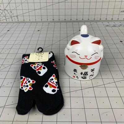 #5 Japanese Cat Mug & Adorable Socks