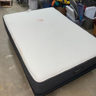 #13 NEW-USED 1 MONTH! Beautyrest Hybrid Plush Queen Mattress with Adjustable Base ($2,500 originally!)