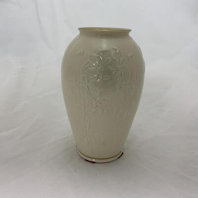 -82- LENOX | Classic Vase