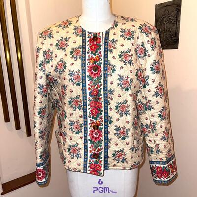 Lot 77 Vera Bradley Quilted Jacket 2 Pockets Button Front Size Medium