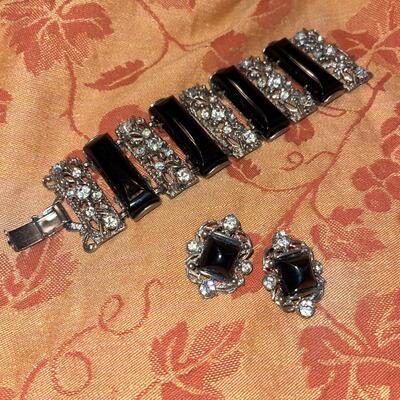 Lot 83 Vintage Costume Jewelry Set Bracelet & Earrings Black with Rhinestones