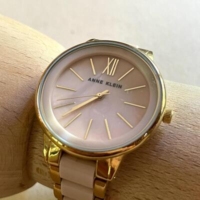 Lot 85 Anne Klein Ceramic Fashion Watch Gold & Pink Water Resistant