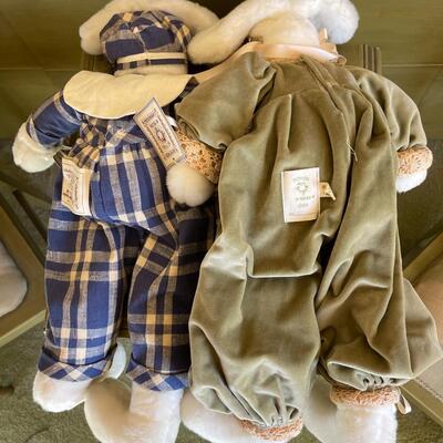 Lot 96 Bunnies by the Bay 2 Plush Pleasant in Green Velvet & Lace Telly in Blue Suit