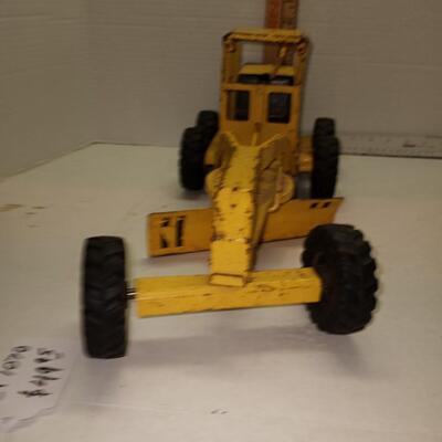 Tonka Toys Road Grader 1960s - Pressed Steel, Fair Condition