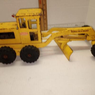 Tonka Toys Road Grader 1960s - Pressed Steel, Fair Condition