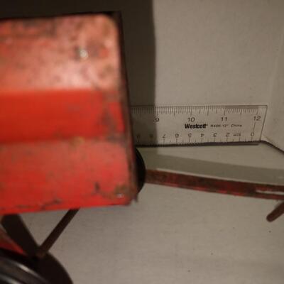Vintage ERTL 1:16 International Flareside Farm Wagon Red Pressed Steel 8"