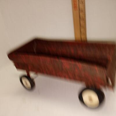 Vintage ERTL 1:16 International Flareside Farm Wagon Red Pressed Steel 8"