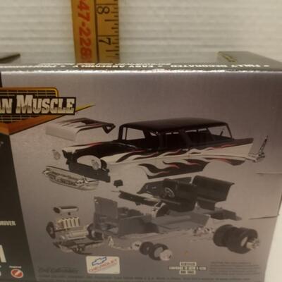 AMERICAN MUSCLE CUSTOM SHOP 1957 CHEVY NOMAD WAGON PRE PAINTED