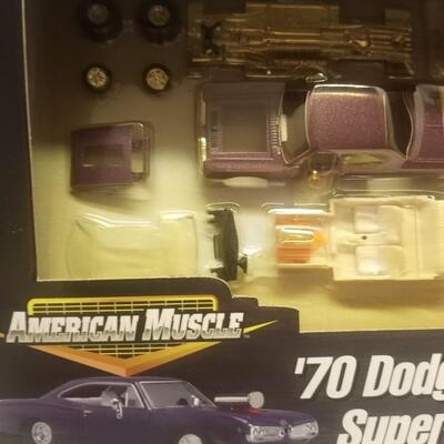 American Muscle '70 Dodge Super Bee Die Cast 1:64 scale Purple