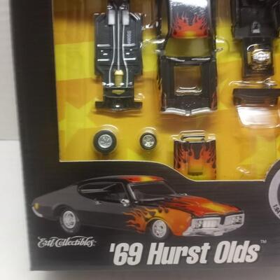 American Muscle '69 Hurst Olds Die Cast 1:64 scale Black Flames