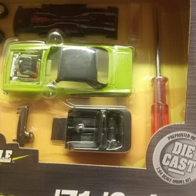 American Muscle '71 Cuda Die Cast 1:64 scale Green