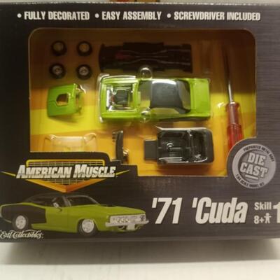 American Muscle '71 Cuda Die Cast 1:64 scale Green