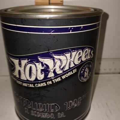 HOT WHEELS PAINT CAN (T SHIRT ) AND CAR 40th ANNIVERSARY