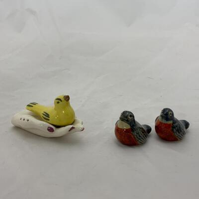 -89- Two Bird-Centric Salt and Pepper Shaker Sets