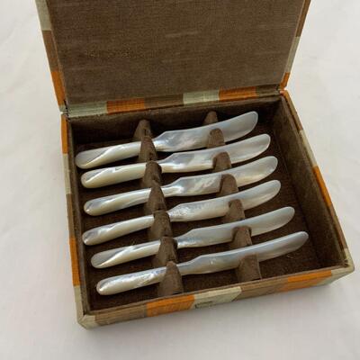 -95- Set of Six | Mother of Pearl | Spreader Knives