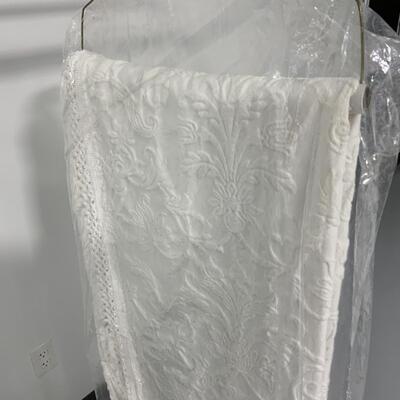 -102- Double-Sized Bed Spreads