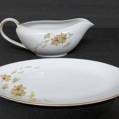 Lot of Vintage Dishes, Mt Rushmore Plate, Norcrest Autumn Fantasy Gravy/Tray, Blue Ridge Platter