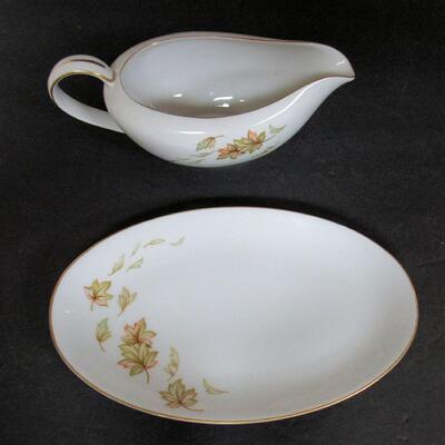 Lot of Vintage Dishes, Mt Rushmore Plate, Norcrest Autumn Fantasy Gravy/Tray, Blue Ridge Platter