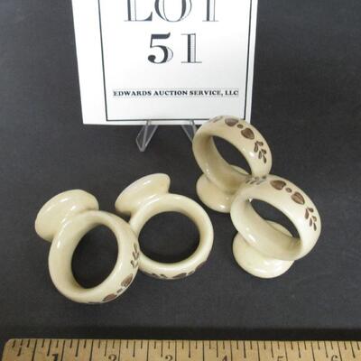 4 Pfaltzgraff Village Napkin Rings