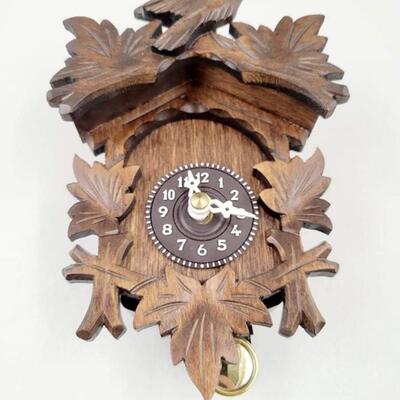 LOVELY BLACK FOREST STYLE CLOCK