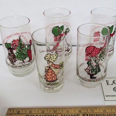 Older Lot of Holly Hobbie Glass Tumblers