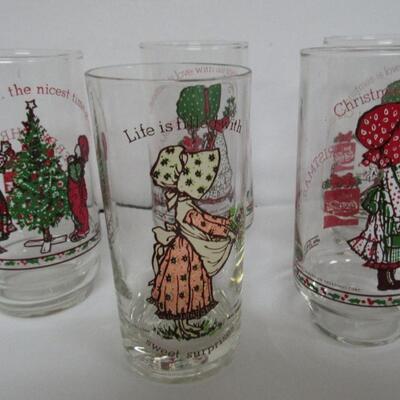 Older Lot of Holly Hobbie Glass Tumblers