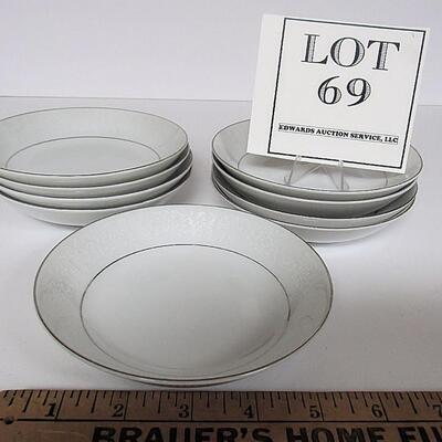 9 Crown Victoria Fine China Love Lace Small Bowls