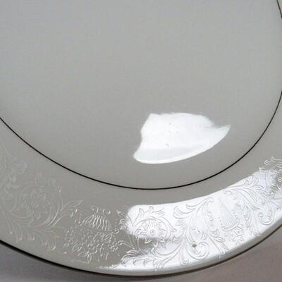 6 Crown Victoria Fine China Love Lace 10" Plates