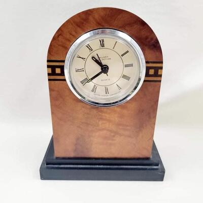 GORGEOUS DAYTON HUDSON QUARTZ MANTLE CLOCK