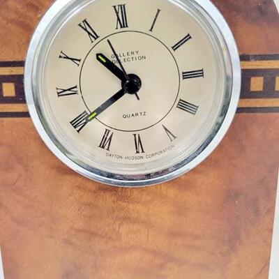 GORGEOUS DAYTON HUDSON QUARTZ MANTLE CLOCK
