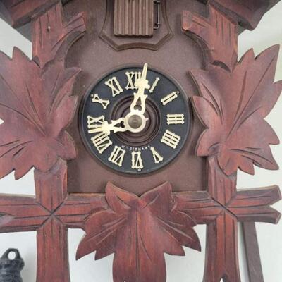 BLACK FOREST STYLE CUCKOO CLOCK