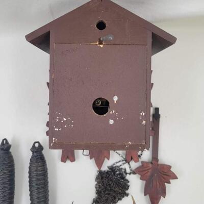 BLACK FOREST STYLE CUCKOO CLOCK